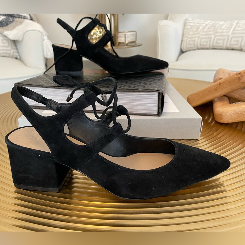 Lord & Taylor black suede shoes. Excellent condition